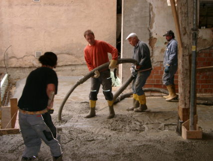 Betonage im Bestand mit Betonpumpe